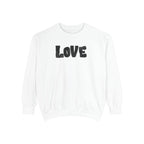Love Graphic Sweatshirt — Sweatshirt with love and a Heart on the Back