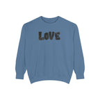 Love Graphic Sweatshirt — Sweatshirt with love and a Heart on the Back