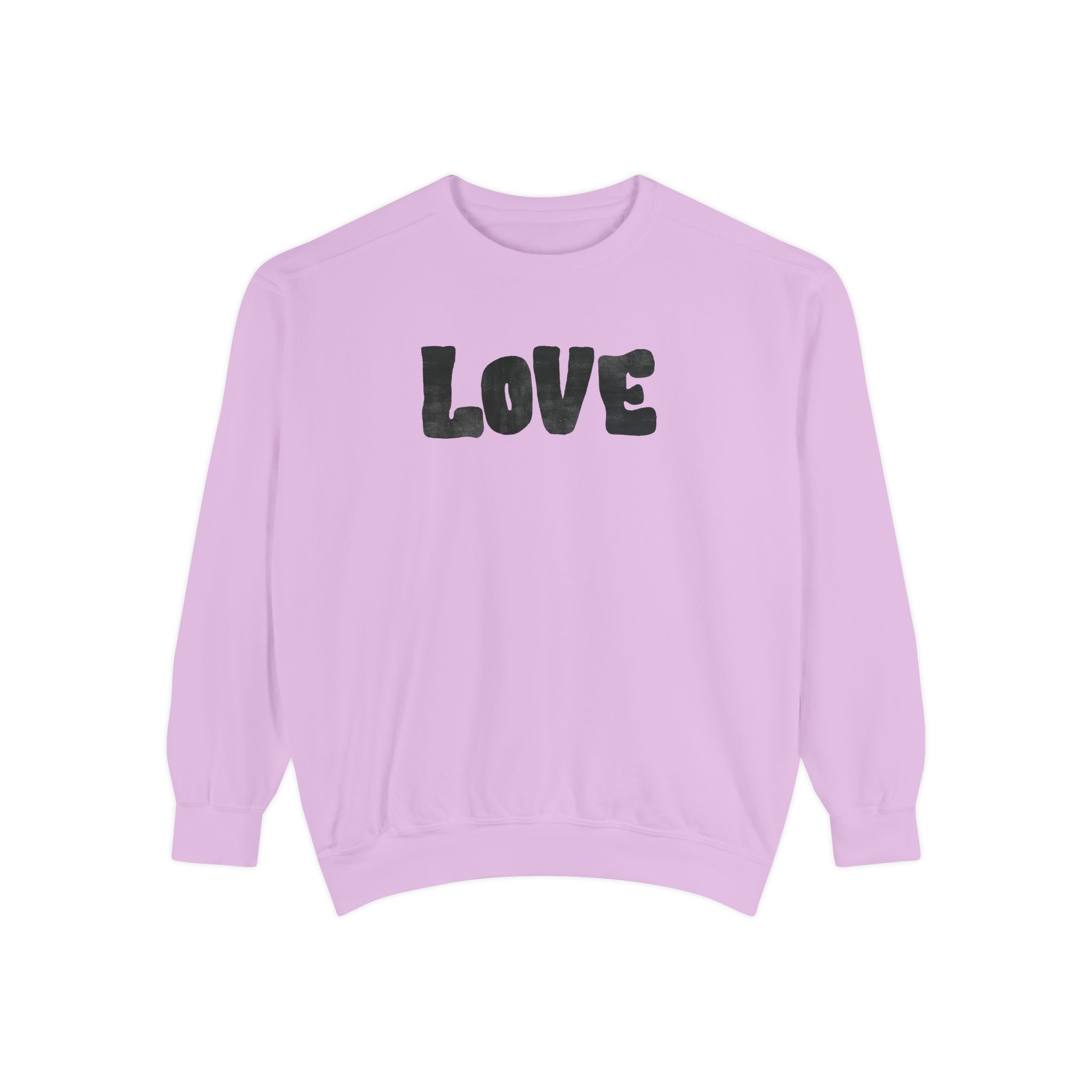 Love Graphic Sweatshirt — Sweatshirt with love and a Heart on the Back