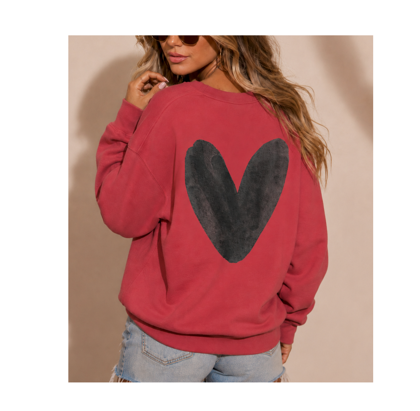 Love Graphic Sweatshirt — Sweatshirt with love and a Heart on the Back
